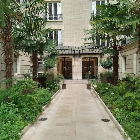 Super Cosy Avec Vue Sur Tour Eiffel Париж